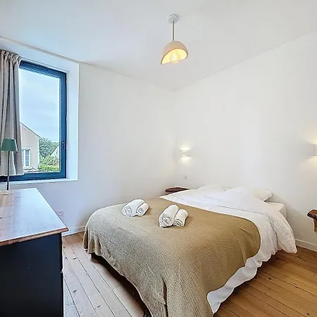 Oia - Stone House With Cycladic Charm *