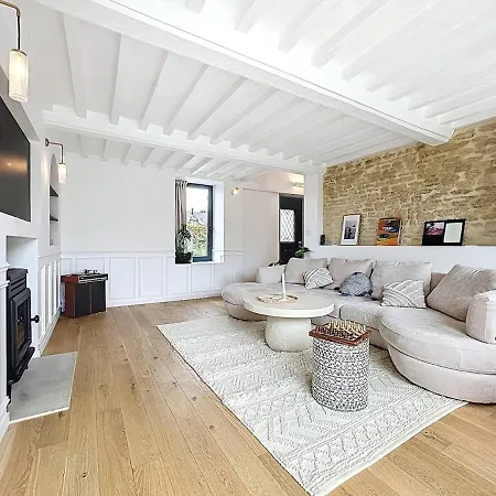 Oia - Stone House With Cycladic Charm Villa Reviers